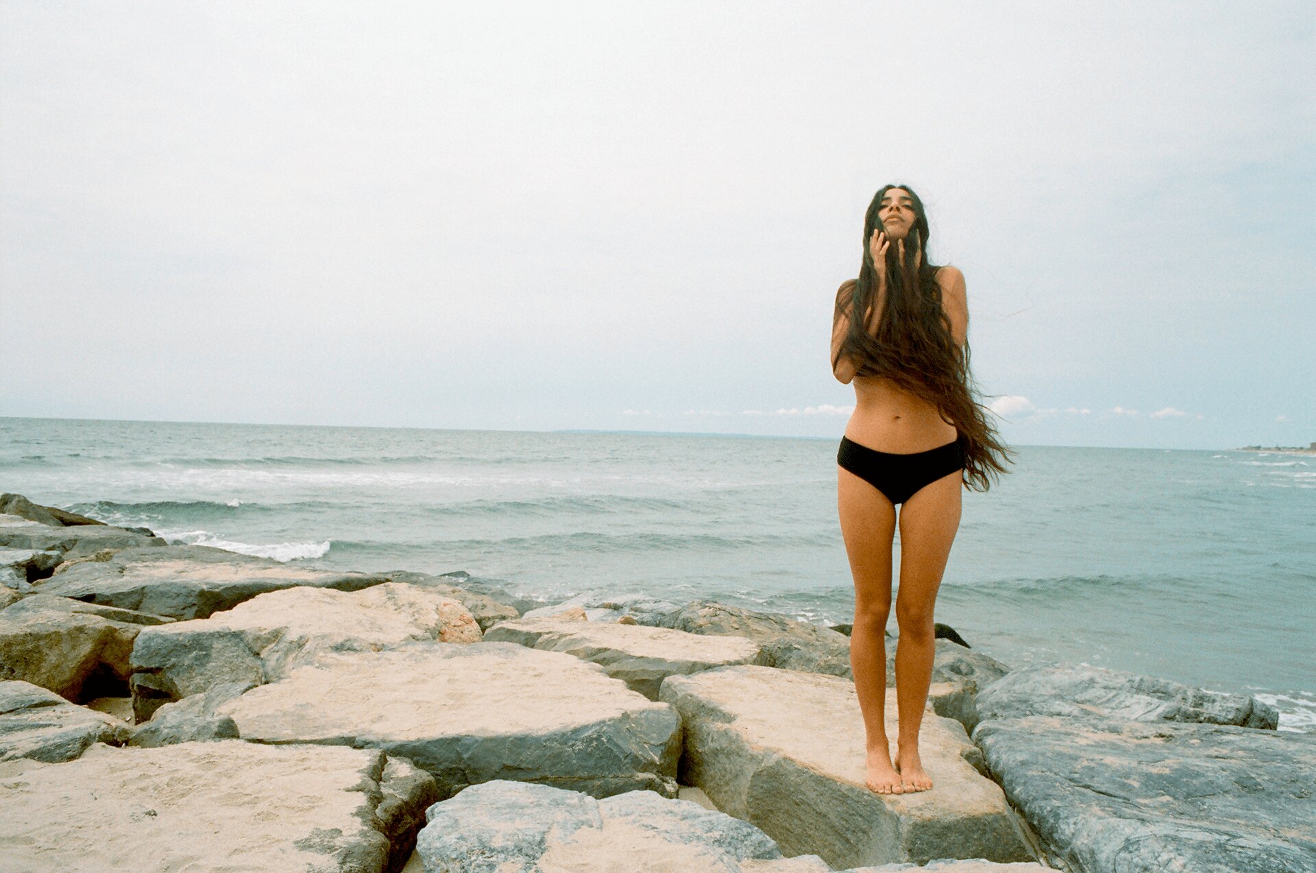 29420035-min